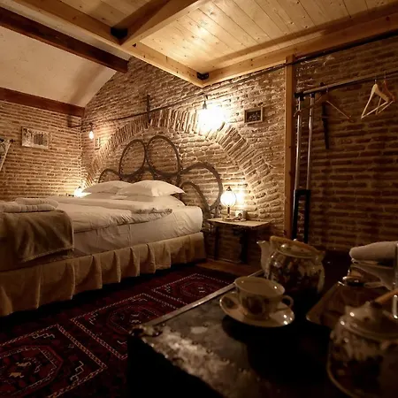Le Petit Secret, Korce, Albania Hotel *
