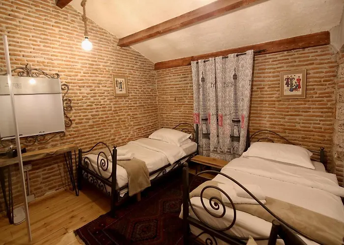 Le Petit Secret, Korce, Albania 코르처