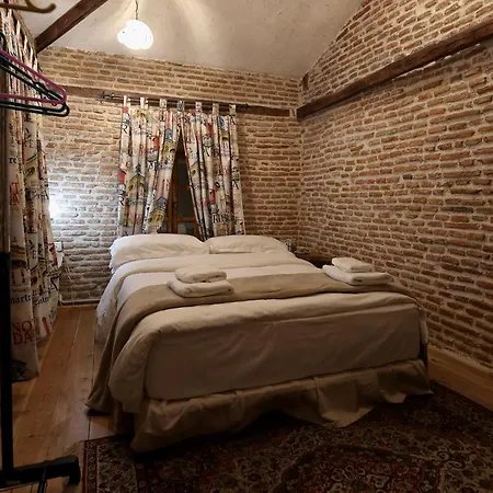 Le Petit Secret, Korce, Albania Корча